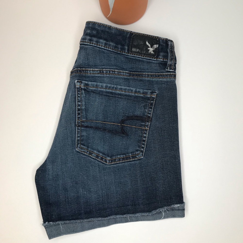 American Eagle Mid-Rise Raw-Hem Jean Shorts - 4 - Picture 9 of 17
